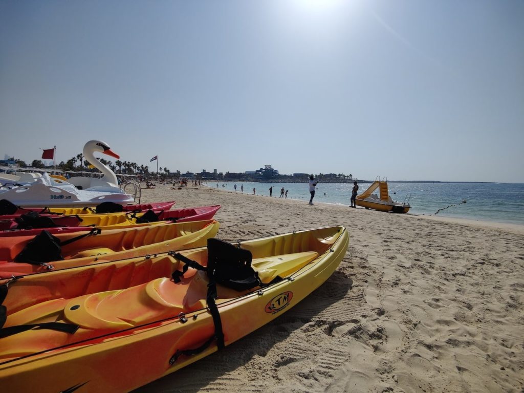 Cosa fare a Dubai - La Mer beach canoe Dubai